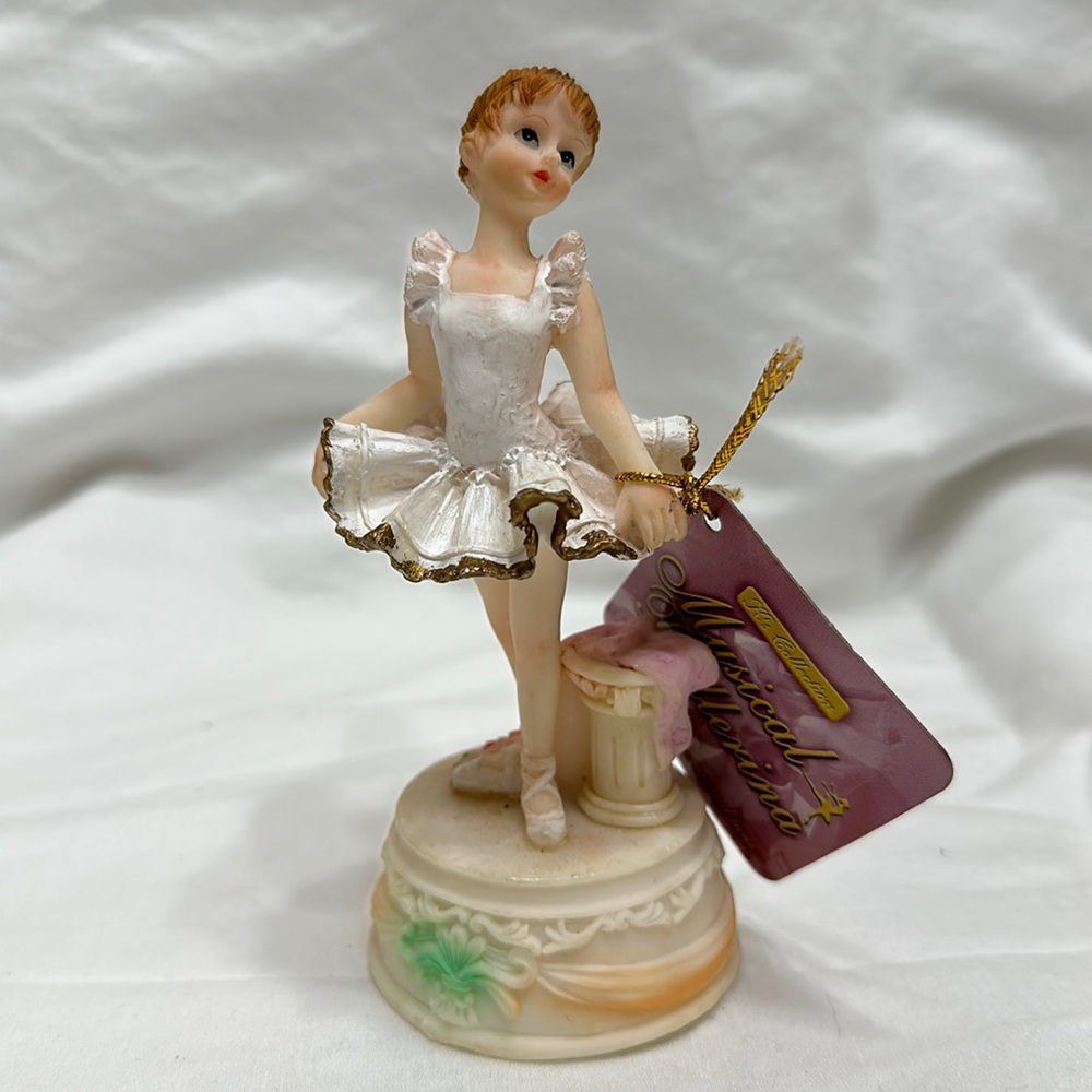 Ballerina statue
